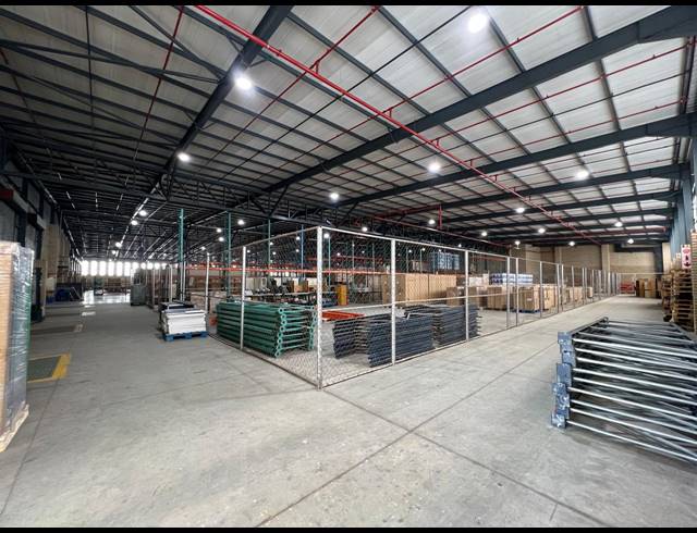 7,486M² WAREHOUSE TO LET IN STRIJDOMPARK